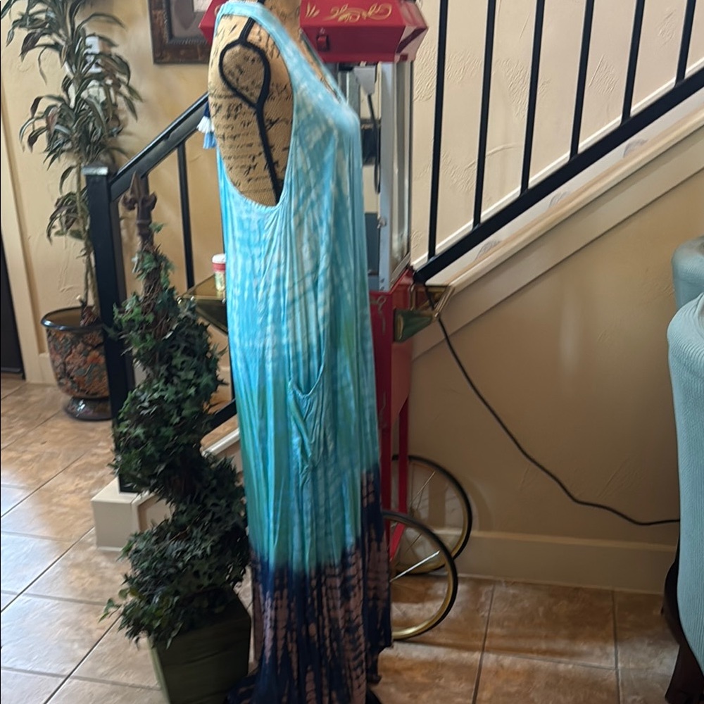 Spirit Blue and Green Tie-Dye Maxi Dress - Picture 4 of 7